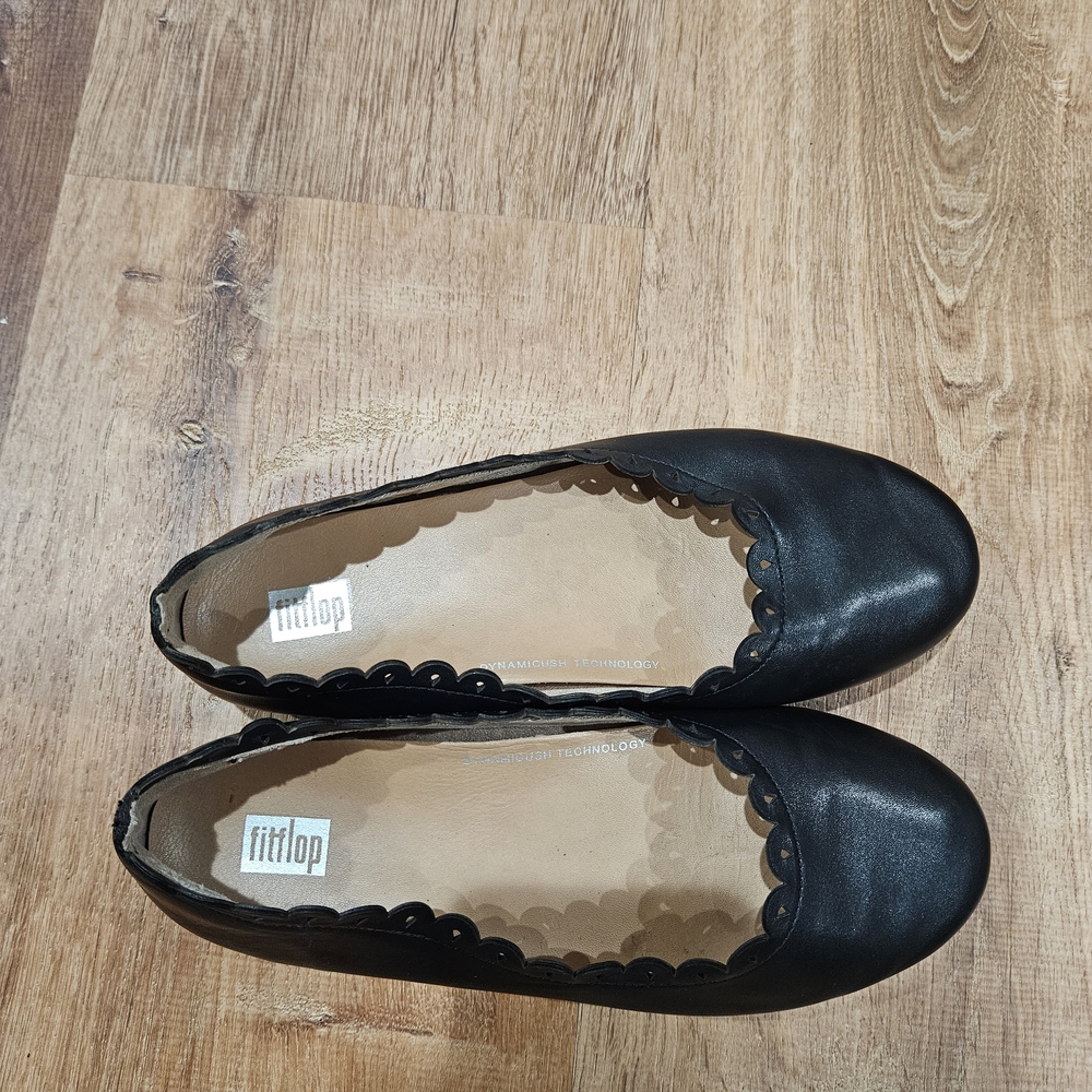 FitFlop Women's Black Ballet Flats